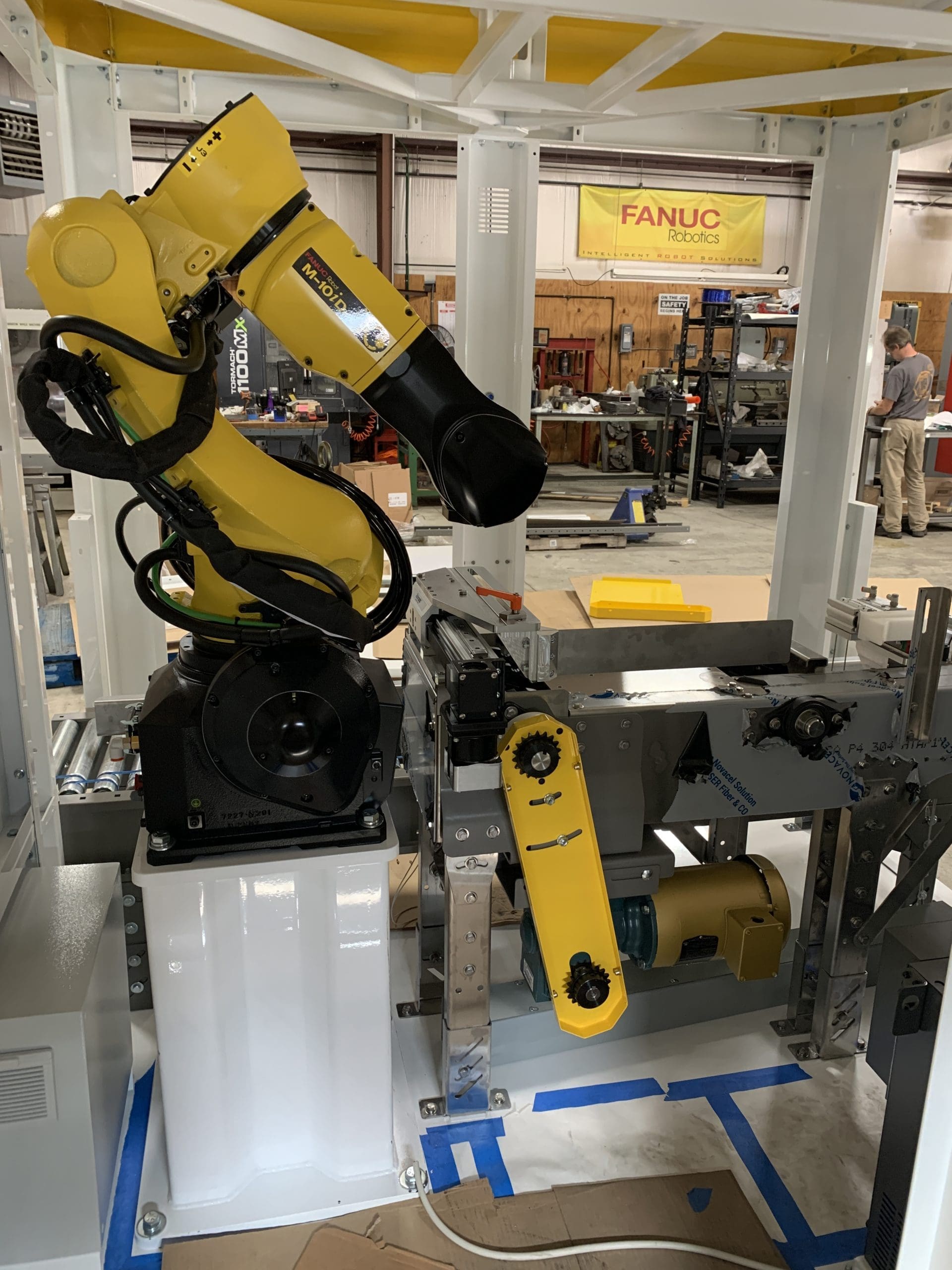 A Fanuc robot packaging system.